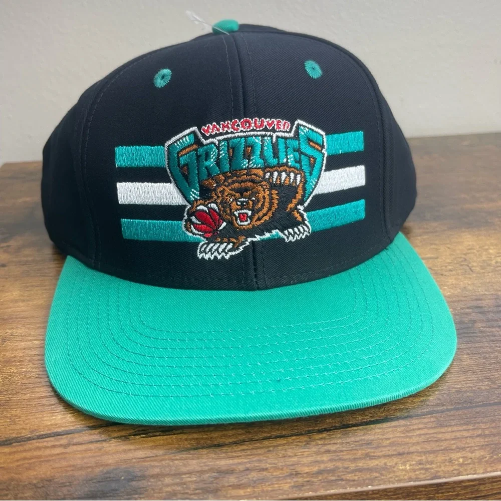 Vancouver Grizzlies adidas NBA Hardwood Classics Snapback Cap Hat New One Size